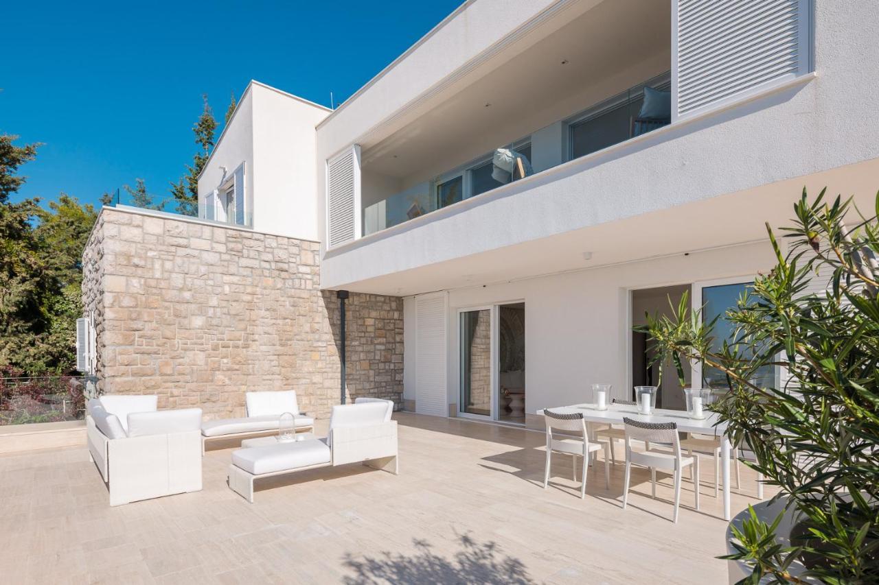 Luxury Seafront Villa Primosten Glamour With Private Pool, Sauna And Gym At The Beach In Primošten Exterior foto
